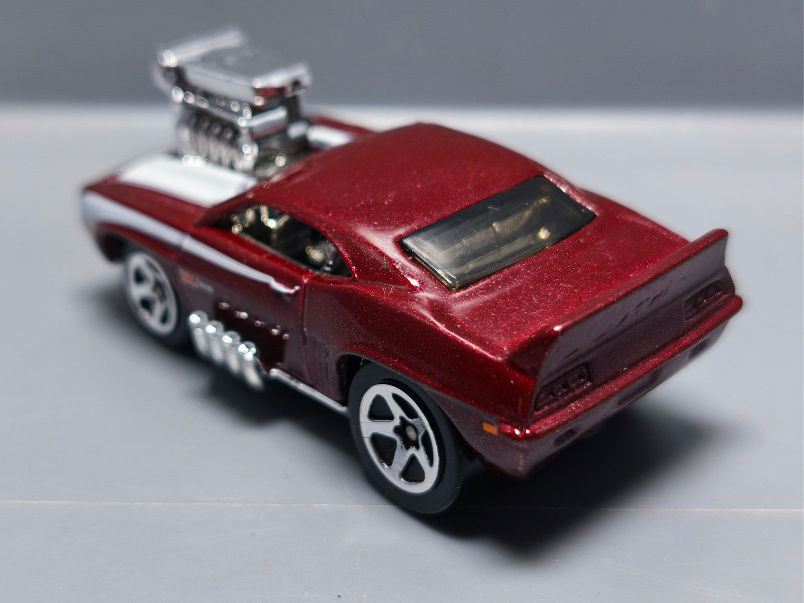 Hot Wheels 1969 Camaro z28 version deco sur capot 2004-071 (A04)