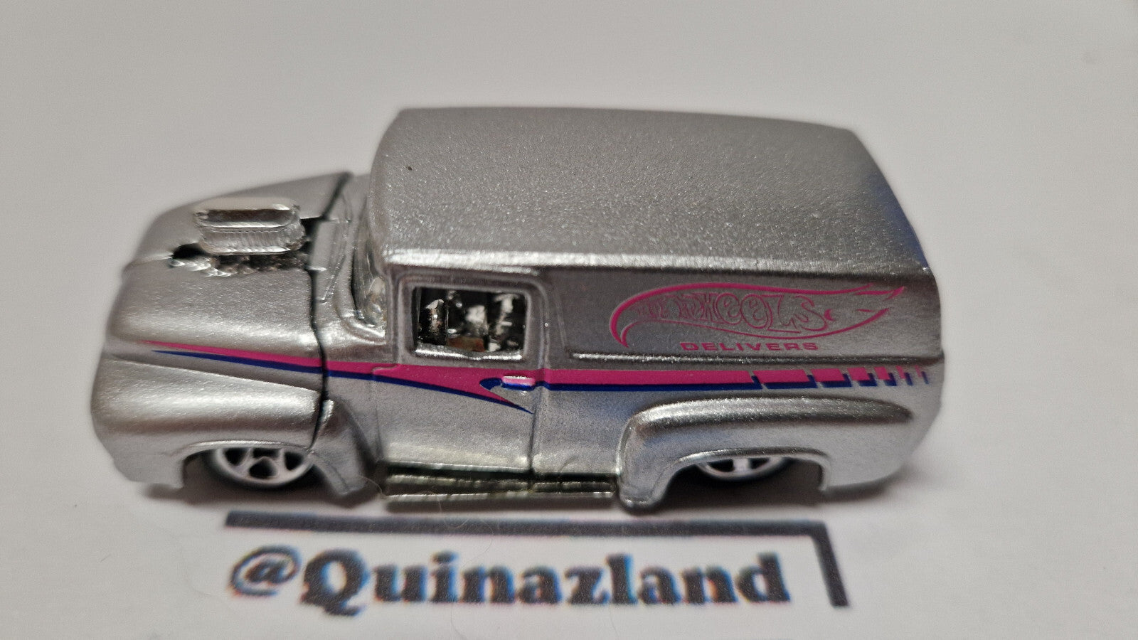 Hot Wheels 2004 hall of fame exclusive target  56 ford  (A31)