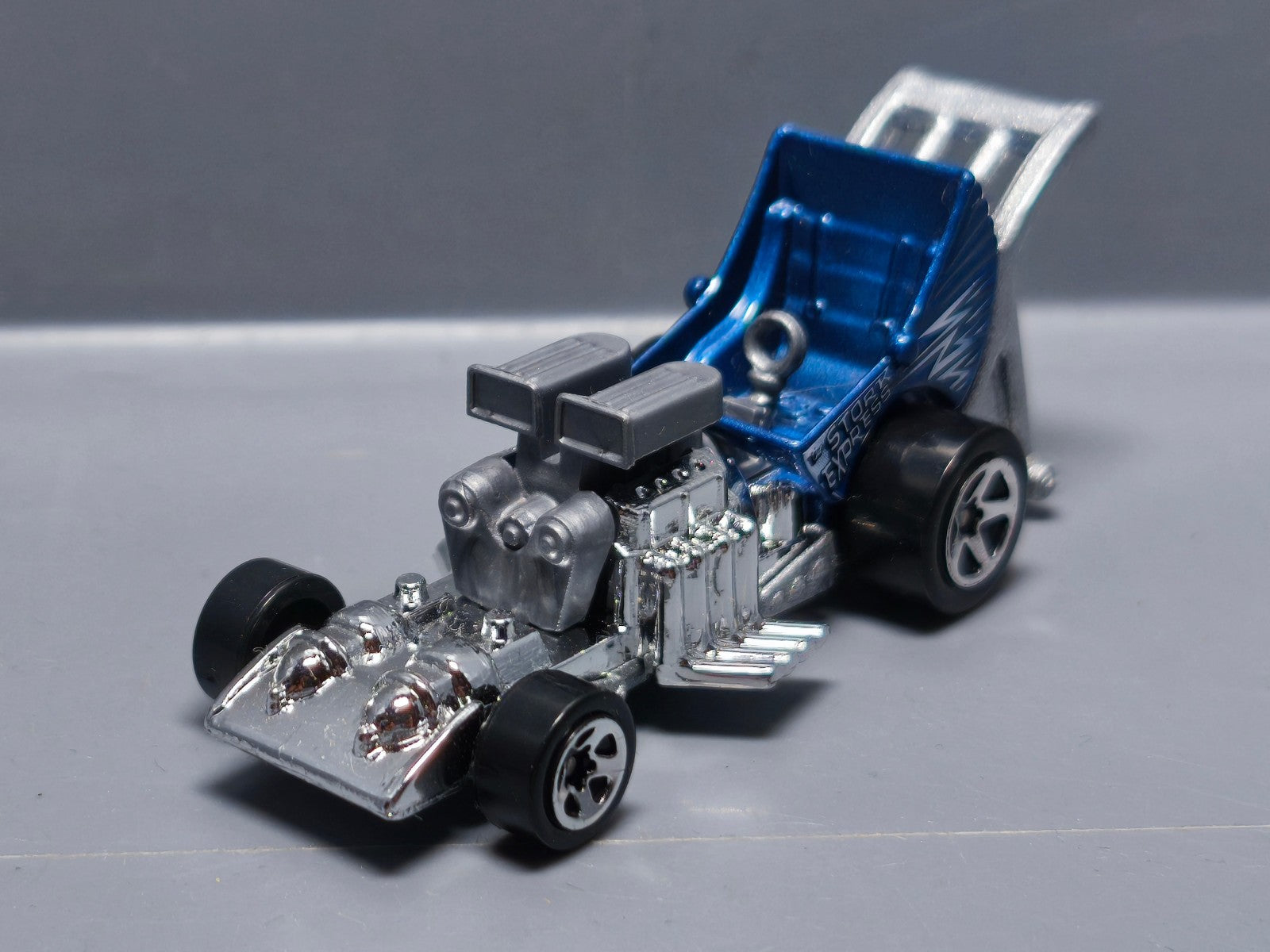 Hot Wheels Baby Boomer 2002-218 bleu base silver (A20)
