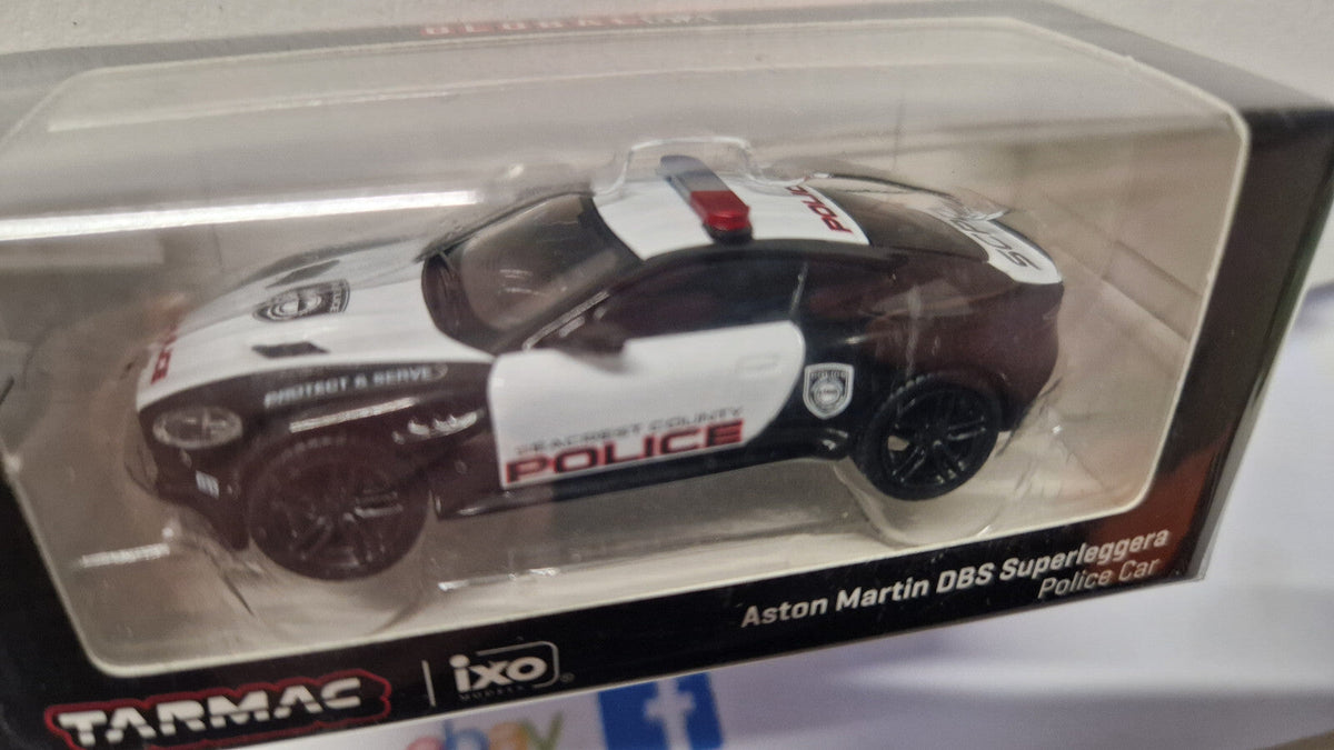 Tarmac Aston Martin DBS Superleggera Police Car, white/black (NP24)