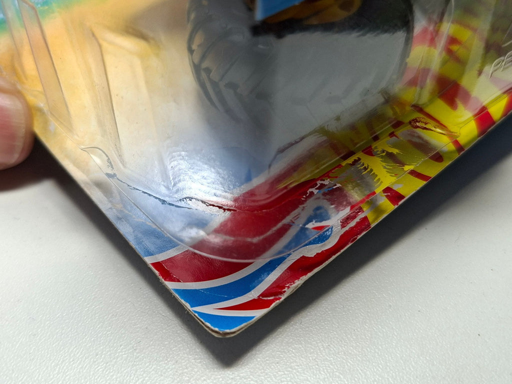Hot Wheels 2022 Monster trucks  Bone shaker  Bulle partiellement décollée (NG02)