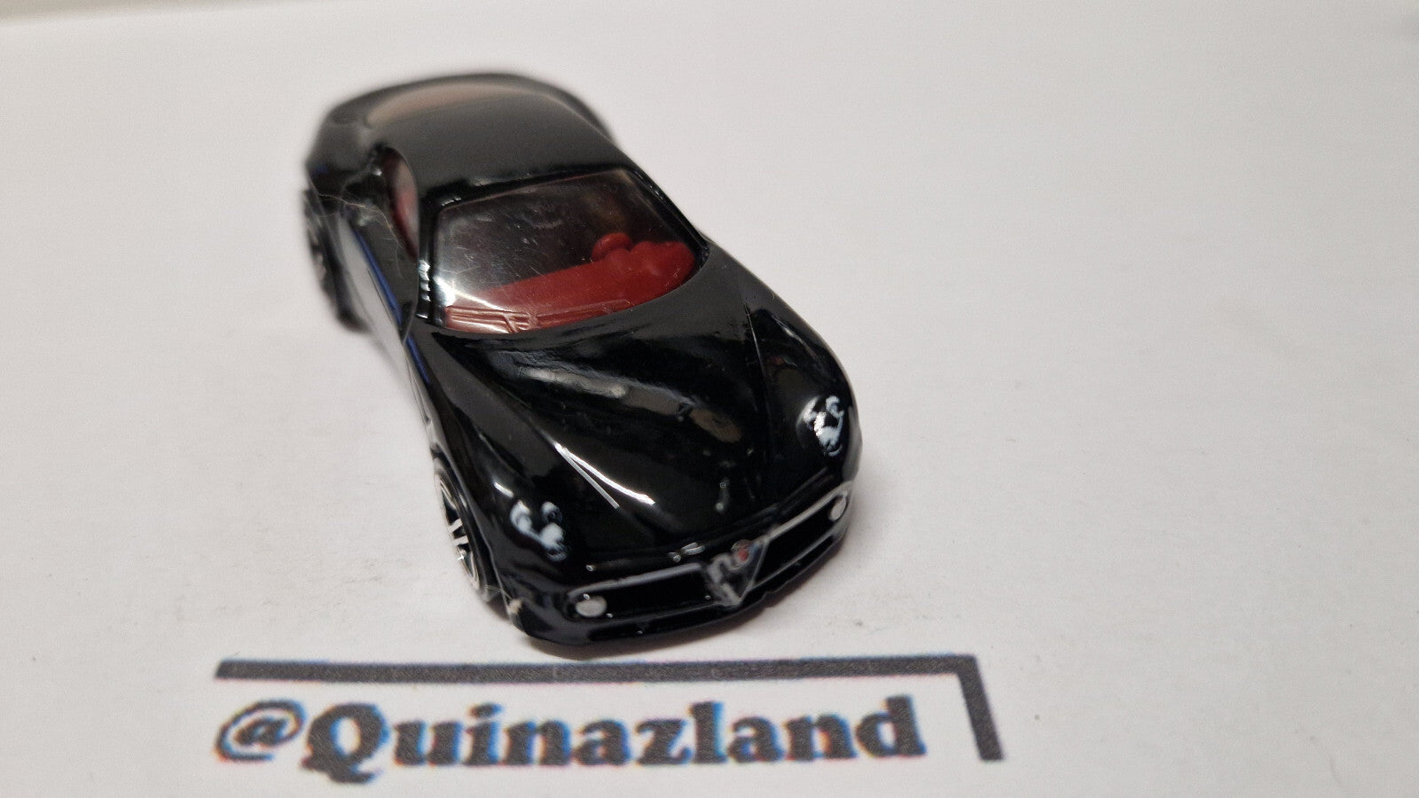 Hot Wheels Alfa romeo 8c 2014-029  (A31)