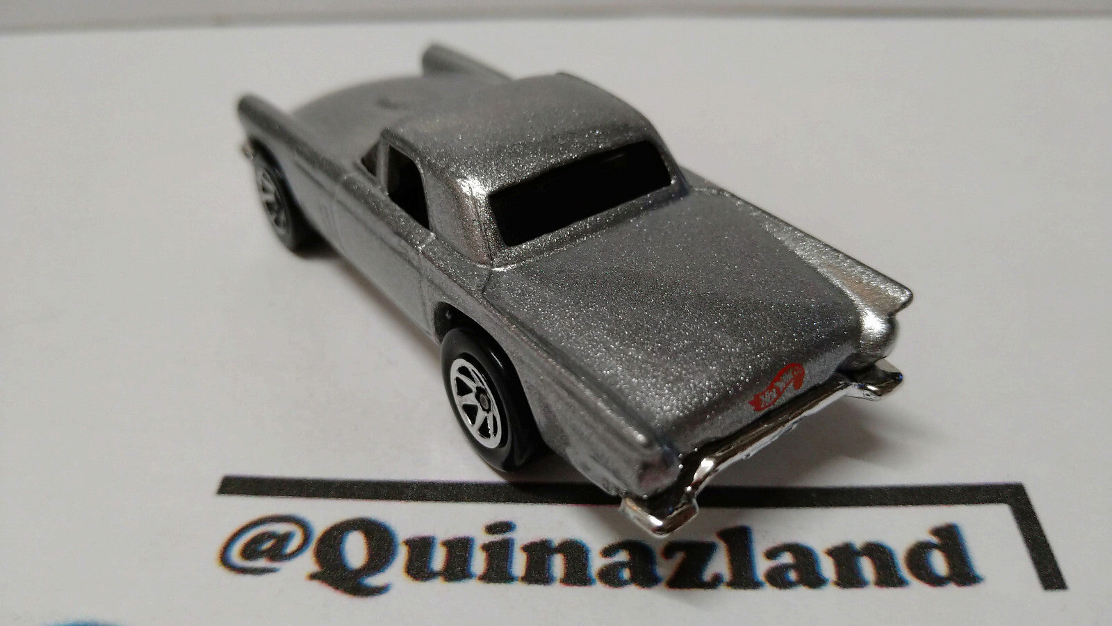 Hot Wheels 1995 exclusive target  57 t-bird    (A18)