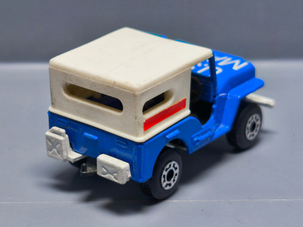 Matchbox Made in englang base sleet n snow  Jeep us mail   (A32)