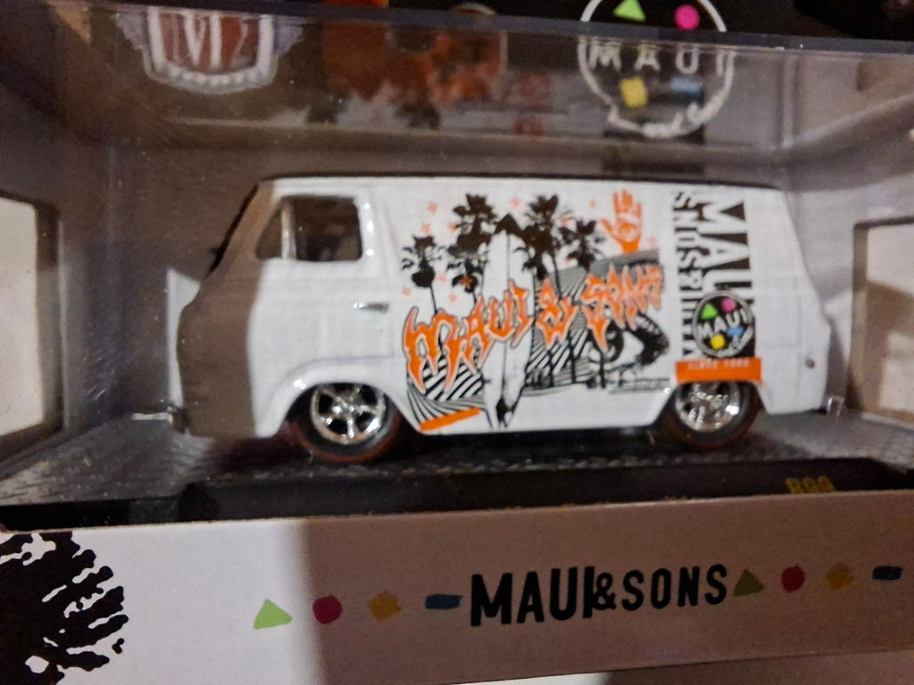 M2 Machines Auto-Thentics R99 1965 Ford Econoline Delivery Van  (NP49)