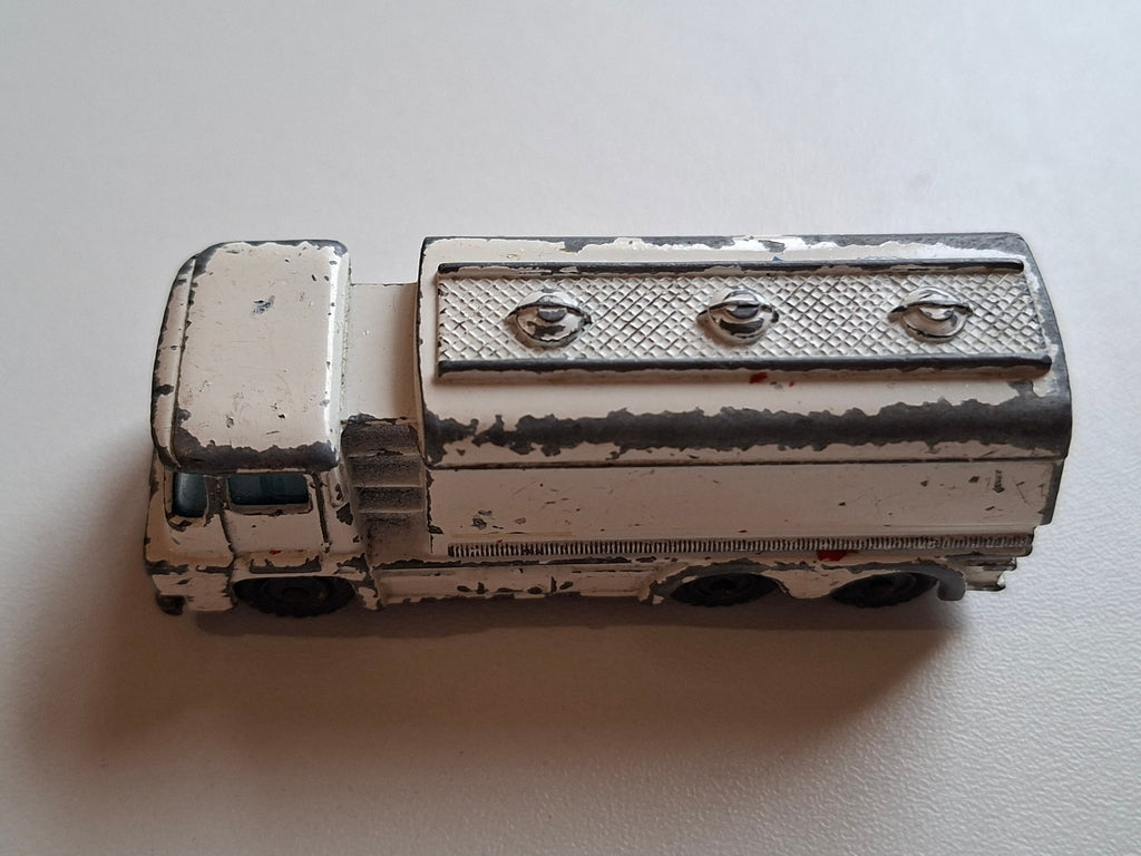 Husky Husky  Tanker   (A06)