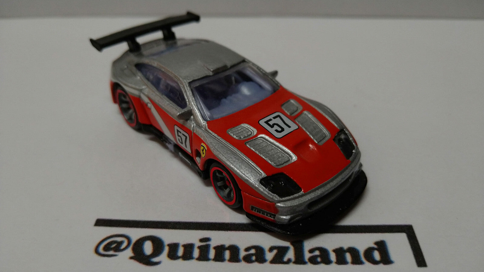 Hot Wheels Ferrari 575 GTC 2007 Ferrari racer    (A17)