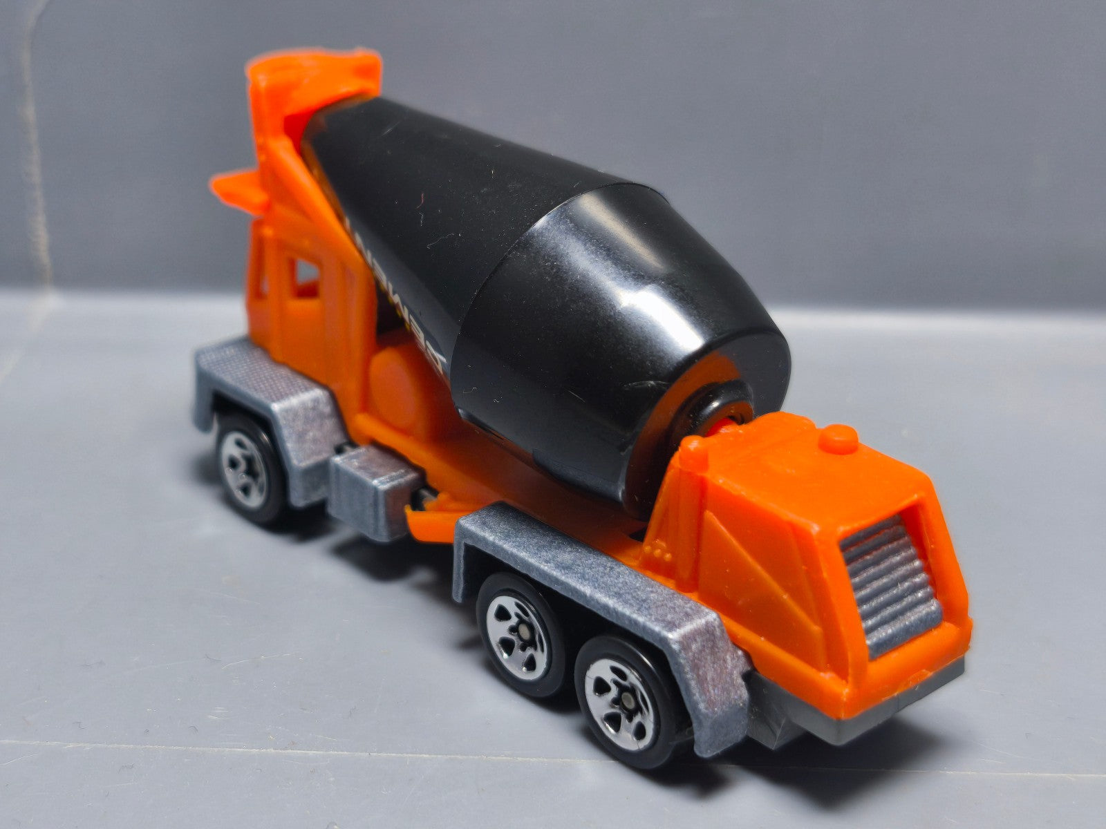 Hot Wheels 1997 exclusive europe Mighty rig (A36)