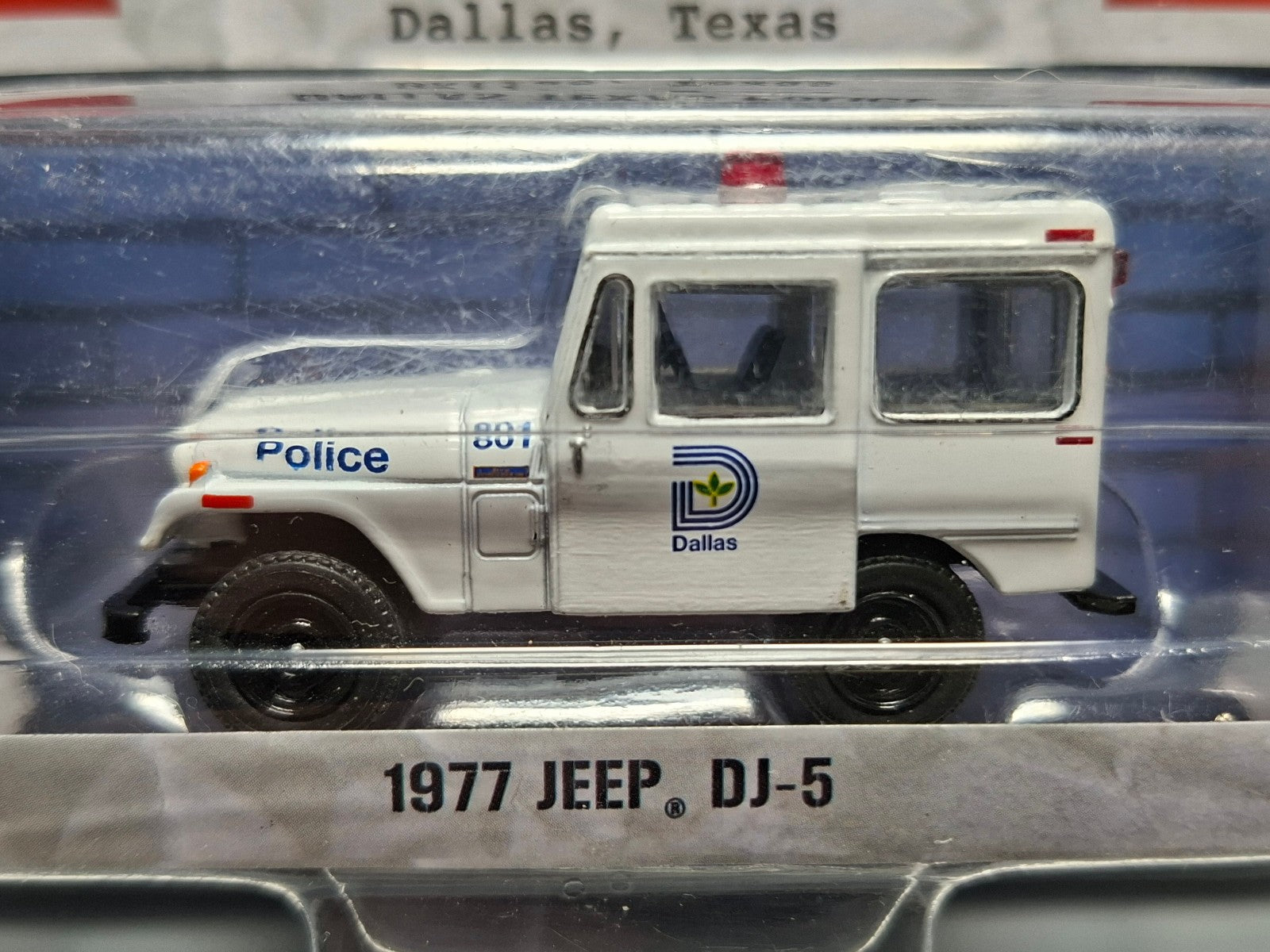 Greenlight Hot Pursuit 1977 Jeep DJ-5 (NG08)
