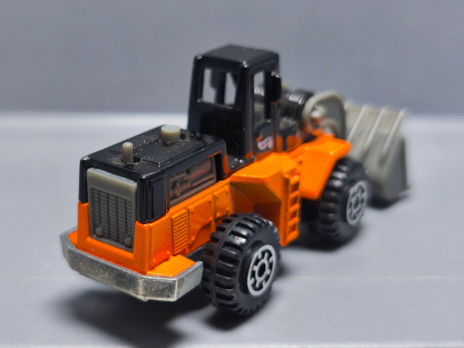 Hot Wheels 1997 mainline 641 Wheel loader version logo blanc  (A38)