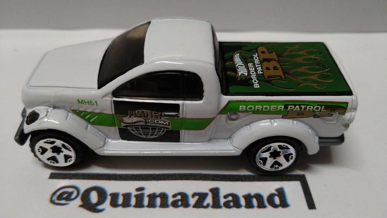 Hot Wheels Dodge Power Wagon 2002-114 (A14)