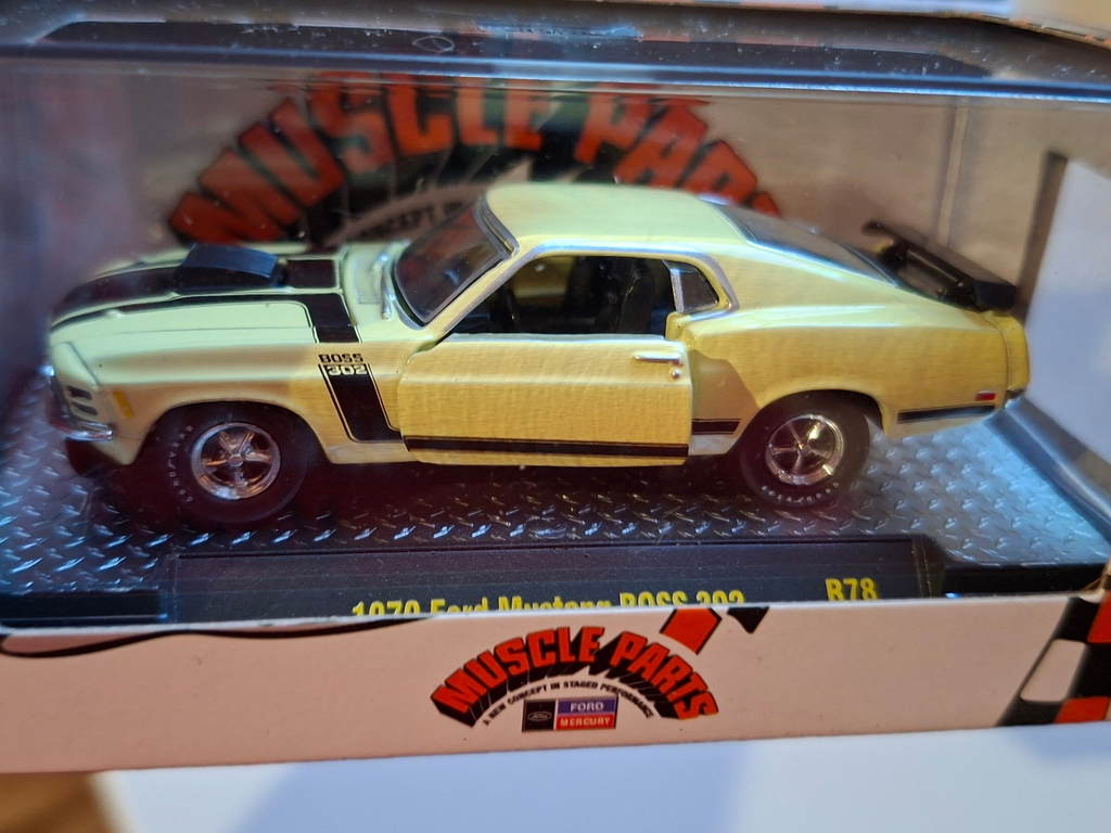 M2 Machines Detroit-Muscle Release 78 1970 Ford Mustang BOSS 302 (NP31)
