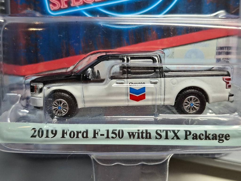 Greenlight Chevron Special Edition Series 1 2019 Ford F-150 XL with STX   (NG44)