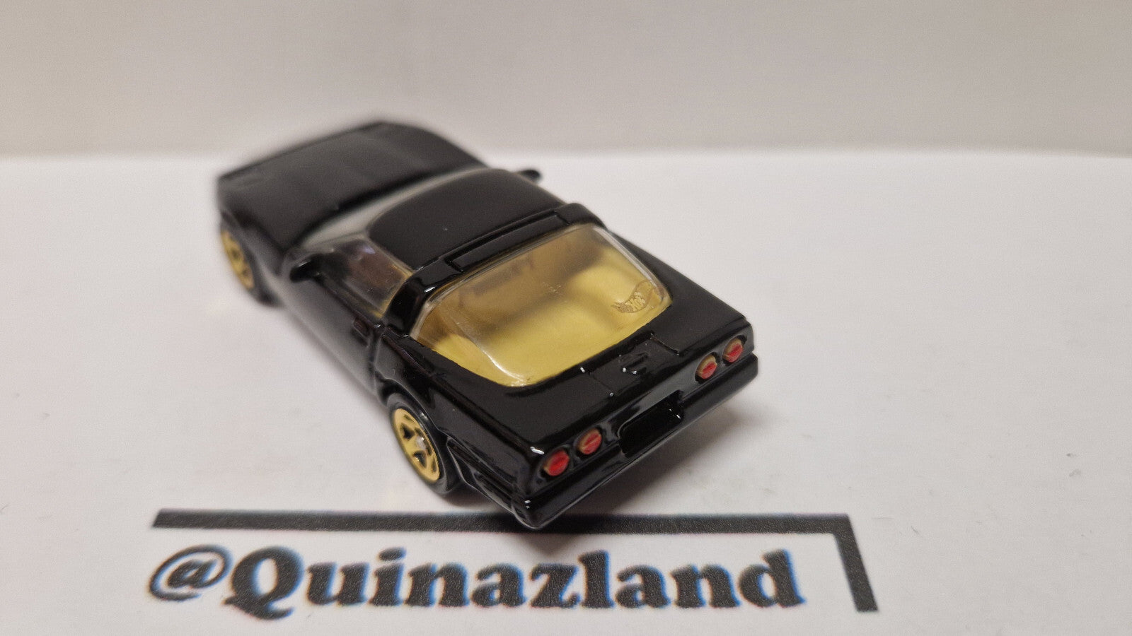 Hot Wheels 1996 FAO Schwarz gold série collection III  Chevrolet corvette  (A20)