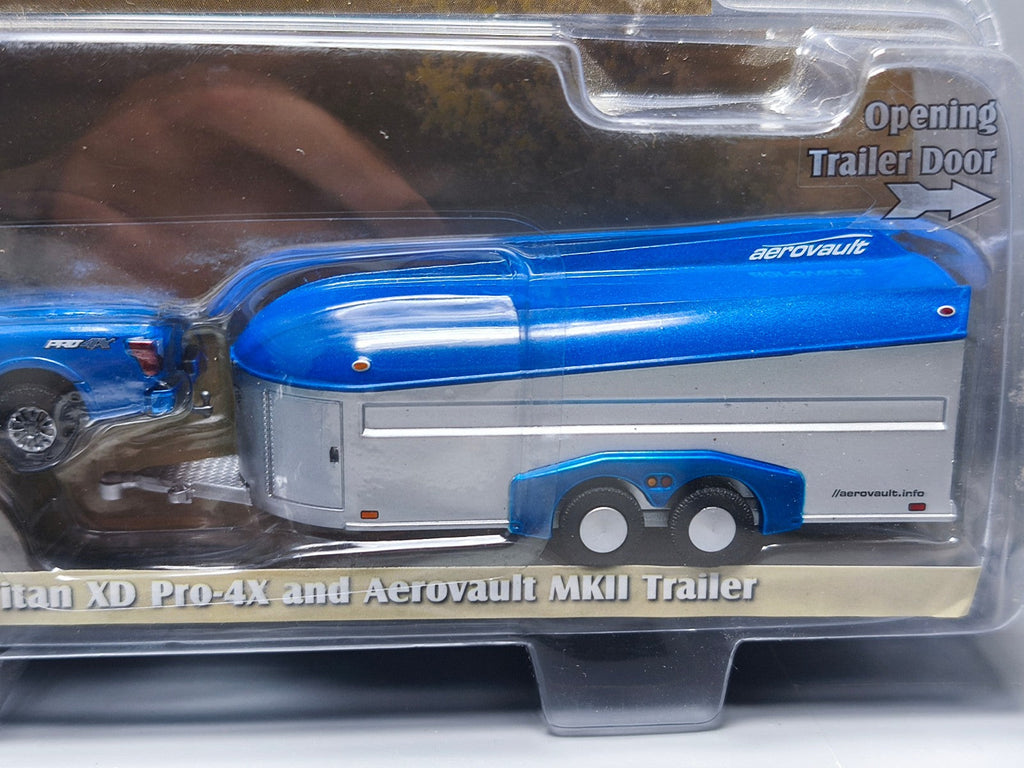 Greenlight Hitch & Tow série 17 2018 Nissan Titan XD Pro-4X & Aerovault  (CT01)