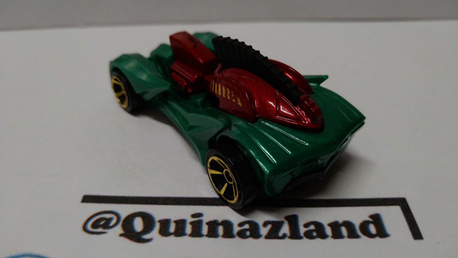 Hot Wheels Troyes soldier 2012-001  (A15)