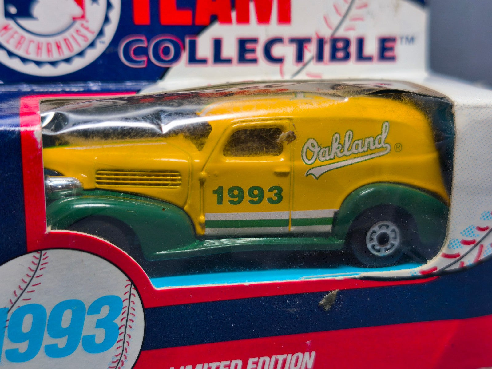Matchbox Team Collectible 1993 39 chevy sedan Oakland athletics  (NP43)