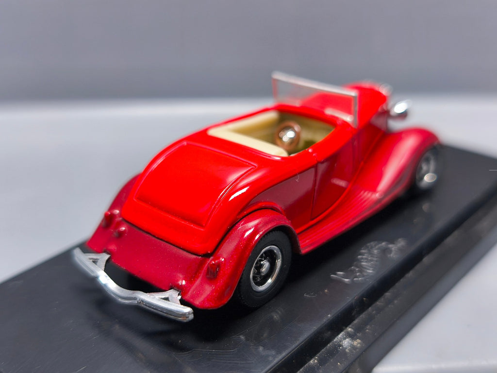 Hot Wheels 2000 cool collectible  1934 Ford convertible  (CP11)