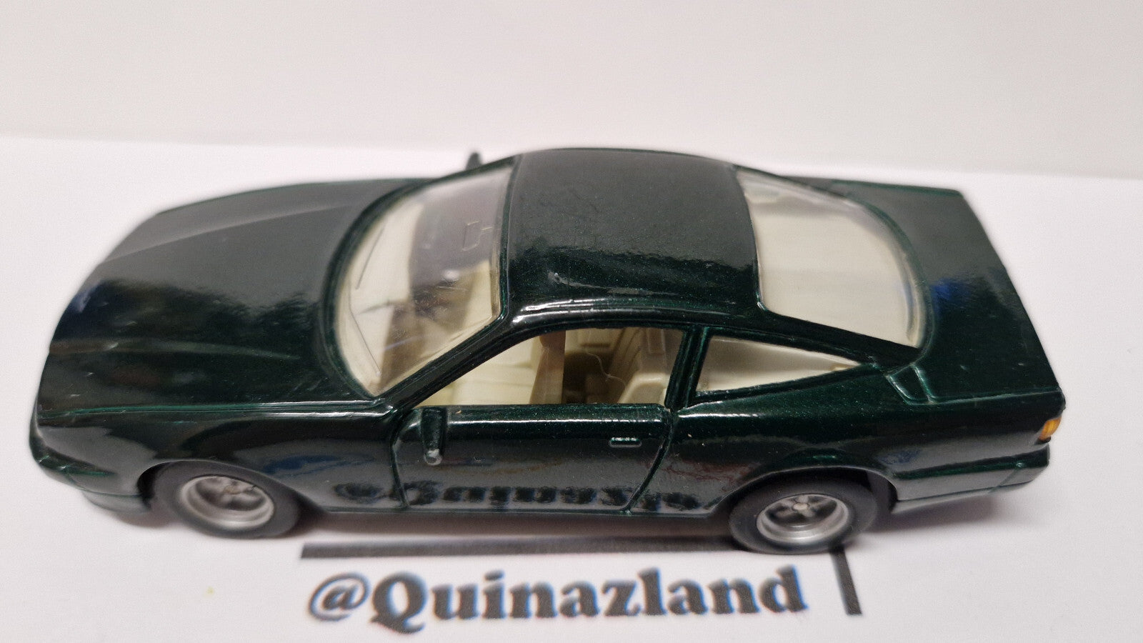 Mc Toy 1/40 Aston Martin  virage  (CP04)