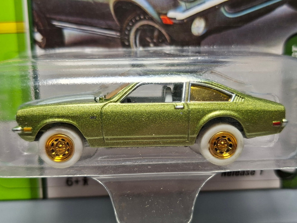 Johnny Lightning 50 Years Classic Gold 1972 Chevy Vega GT  Chase White (NG21)