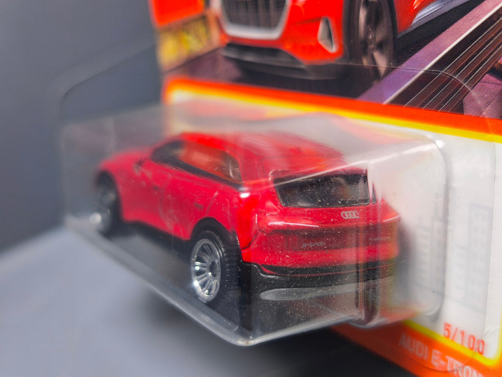 Matchbox Audi e-tron   n° 5 (NP24)