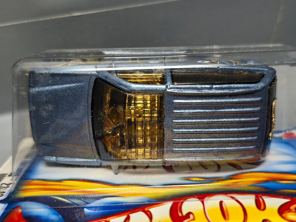 Hot Wheels First Editions Boom Box 2003-035 (NP12)