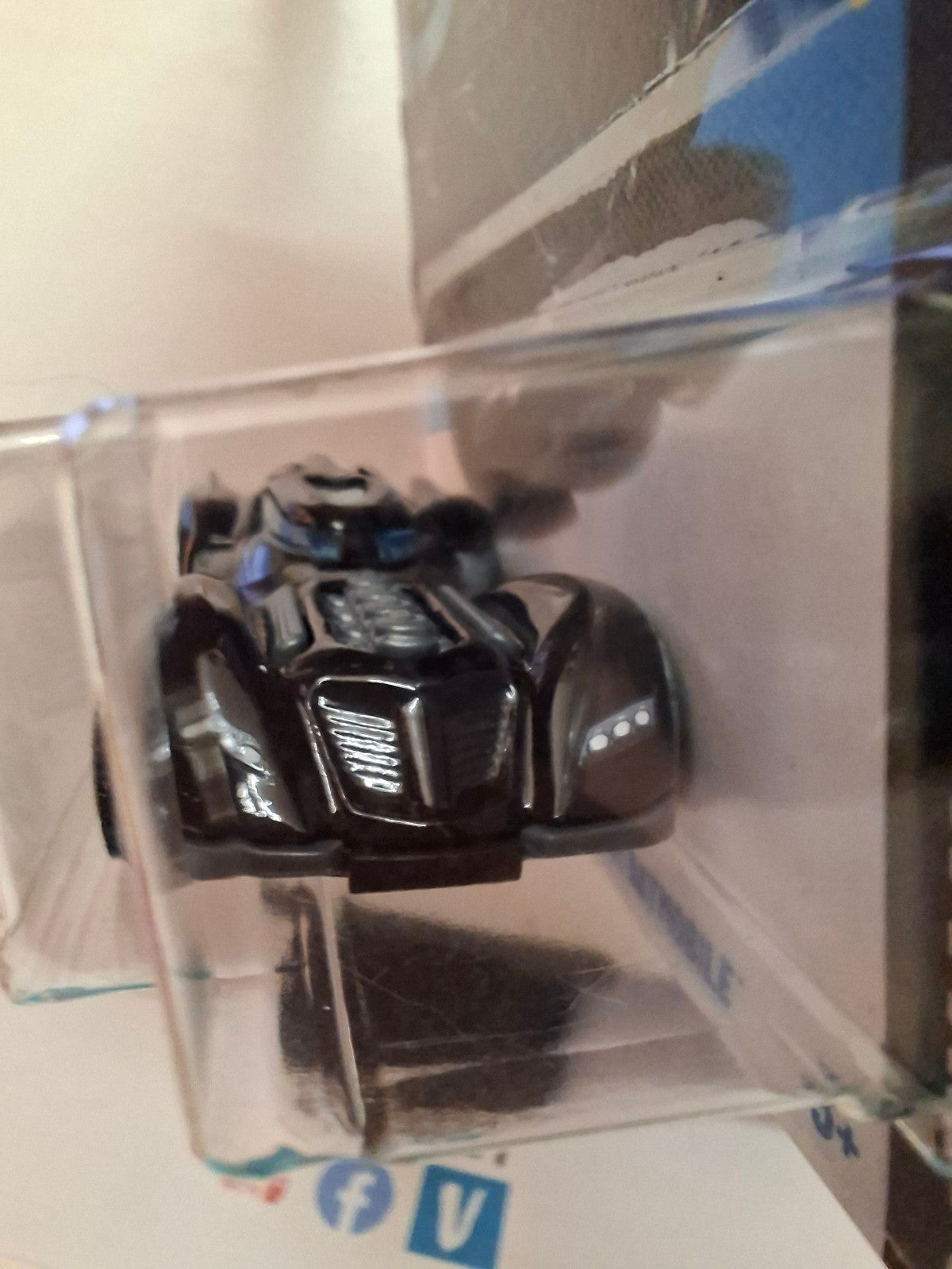 Hot Wheels Batman Arkham Asylum batmobile  2025-054 (NP39)