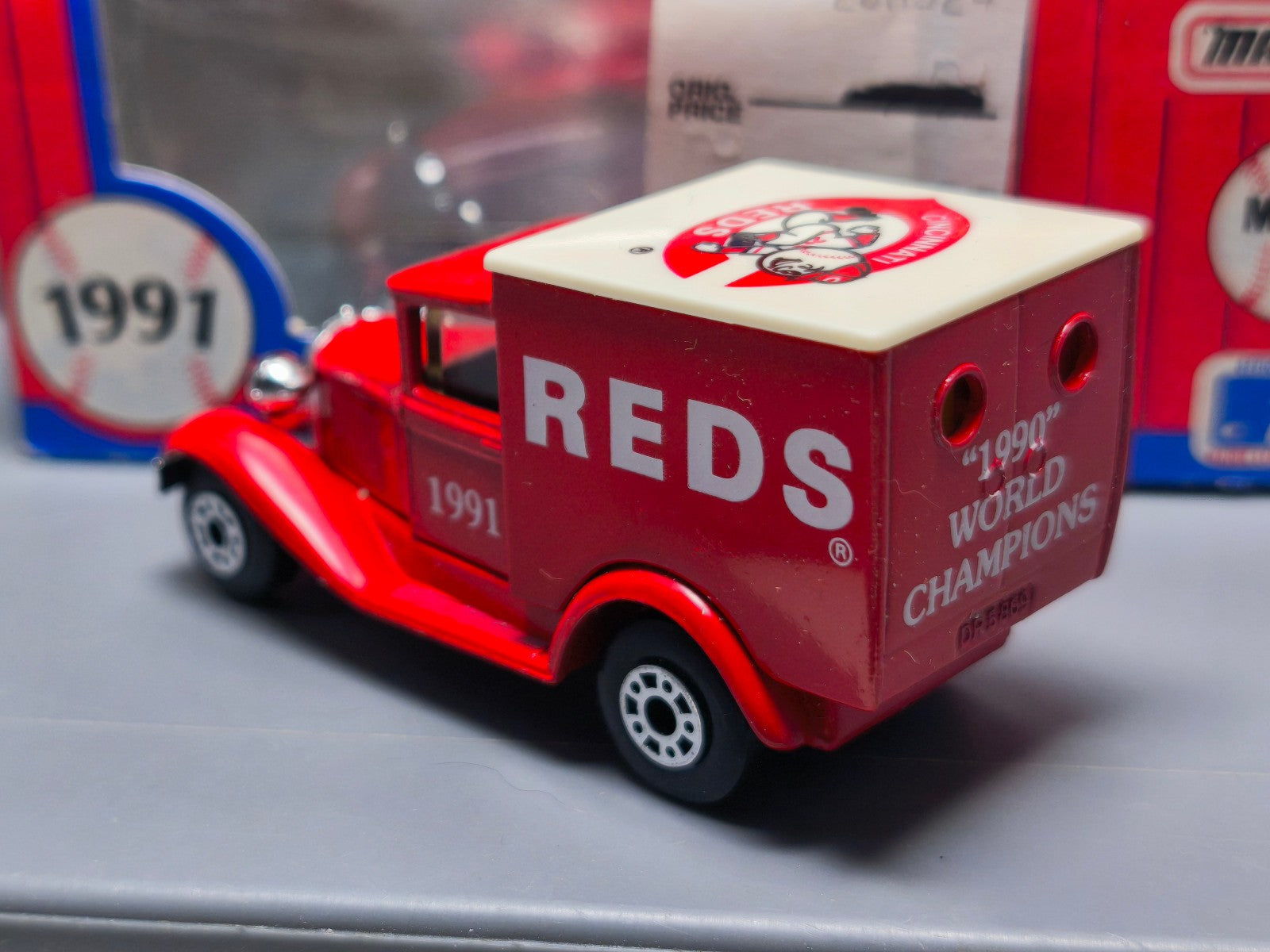 Matchbox Ford model A delivery Cincinnati reds  (CP11)