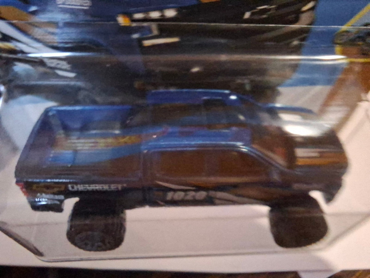 Hot Wheels '19 Chevy silverado trail boss LT  2025-152 (NP05)