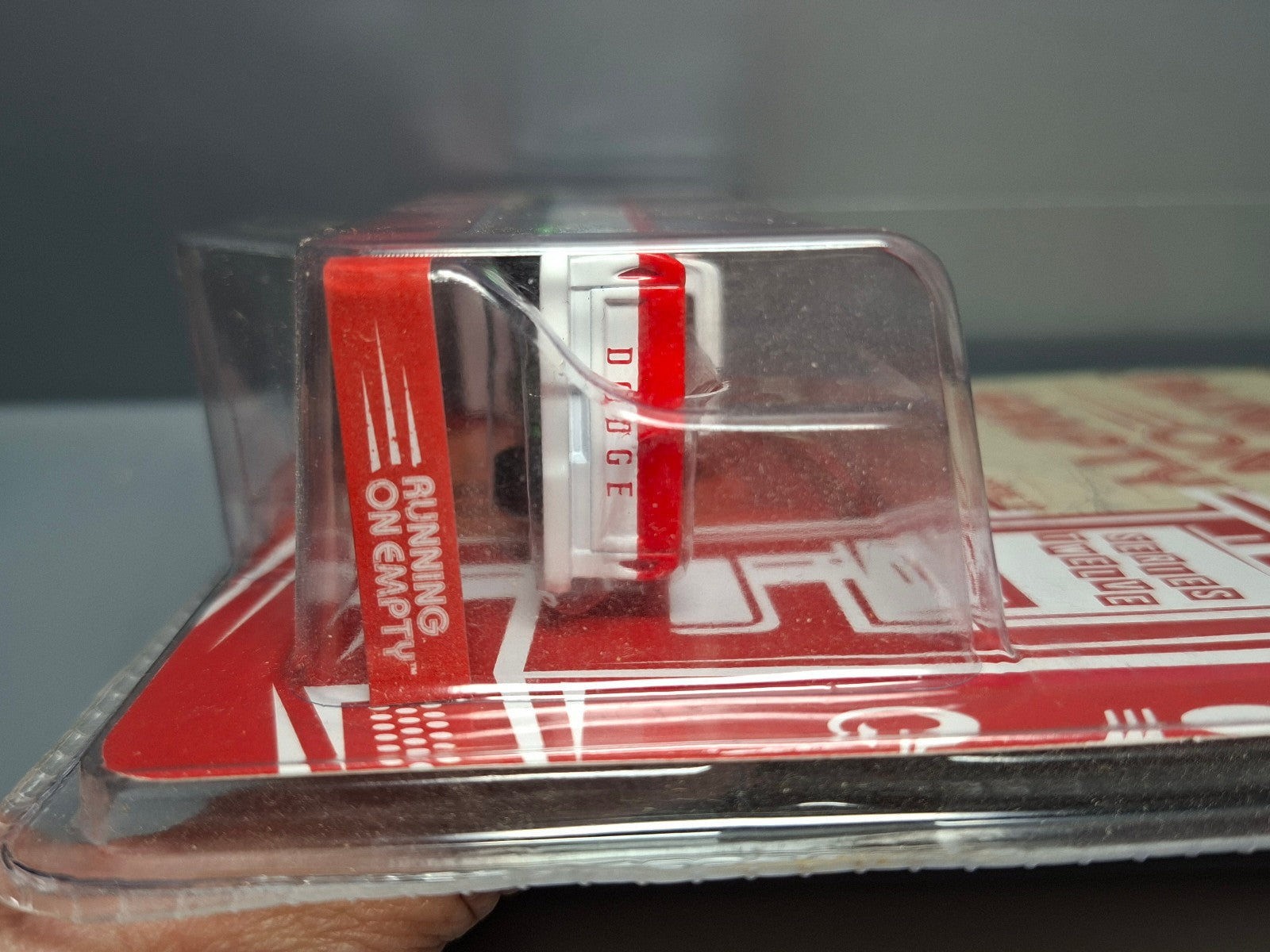 Greenlight Running On Empty 1965 Dodge D-100 Conoco Chase (NG18)