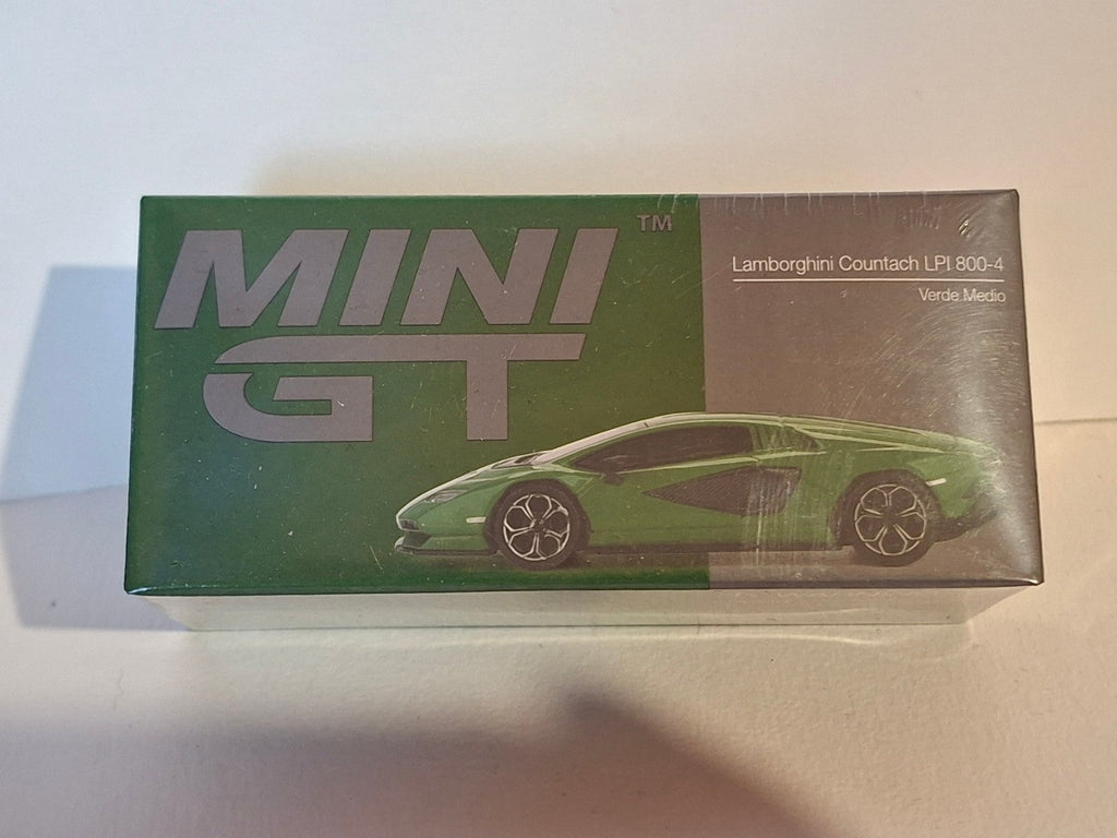 Mini GT Lamborghini Countach LPI 800-4, Verde Medio n° 976 (NP04)