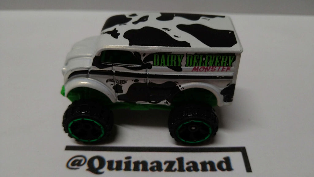 Hot Wheels Monster Dairy Delivery 2012-028 (A22)