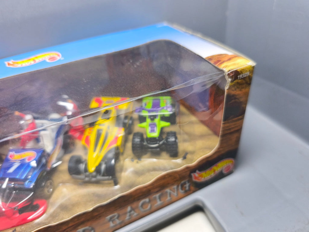 Hot Wheels 1998 off road racing exclusive kmart  (CT02)