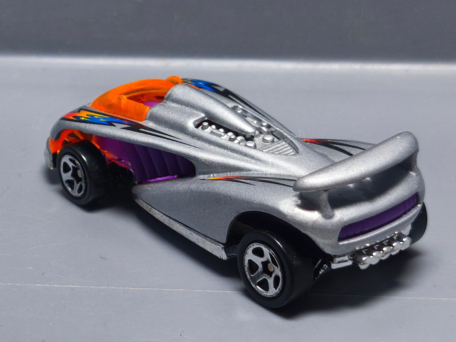Hot Wheels Speed shark 2001 comics blast  (A20)