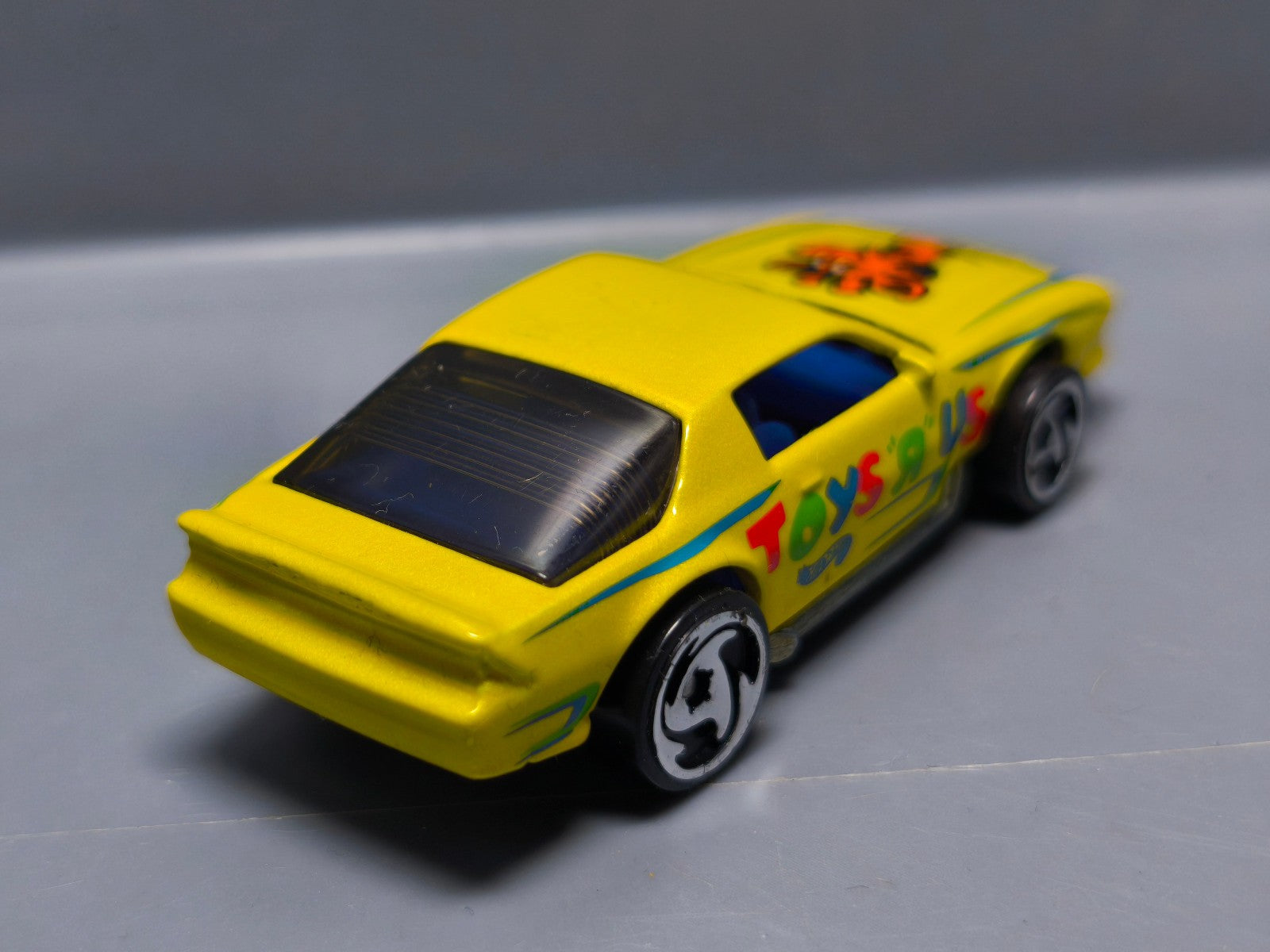 Hot Wheels 80's Camaro 1998 Exclusive Toys R Us jaune   (A21)