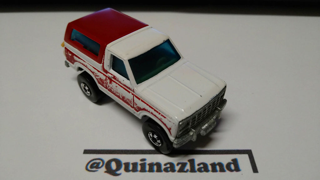 Hot Wheels Personnel carrier 1982 mega force (A04)