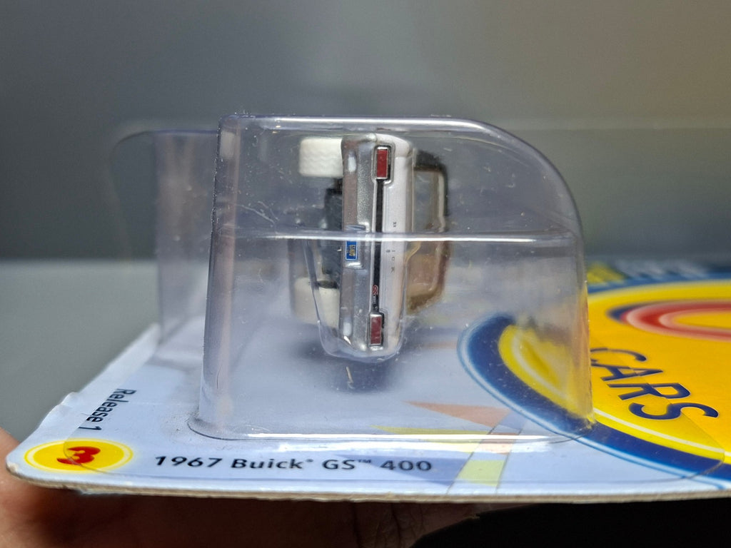 Johnny Lightning Muscle cars U.S.A.  1967 Buick GS 400 Chase  (NG33)
