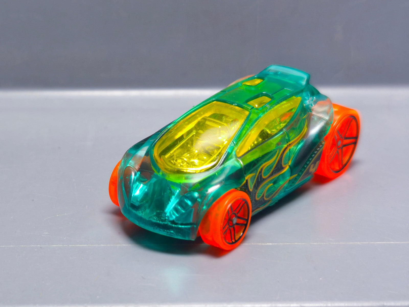 Hot Wheels Vandetta 2014-174  (A01)