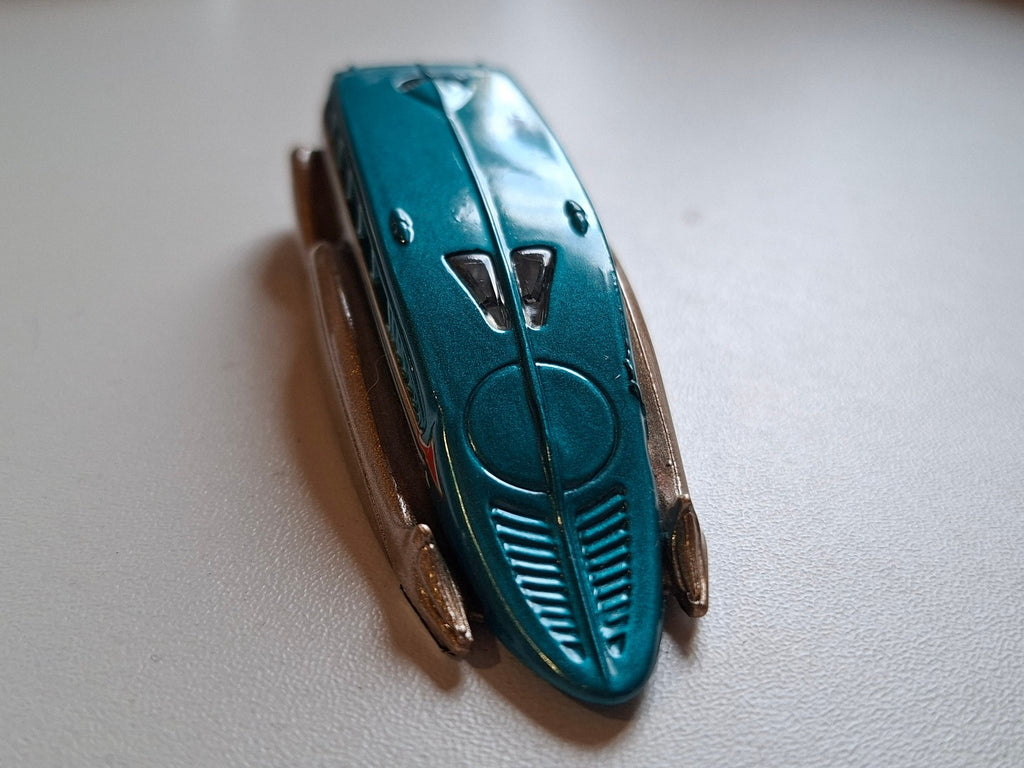 Hot Wheels Low flow  2011-176  (DV013)