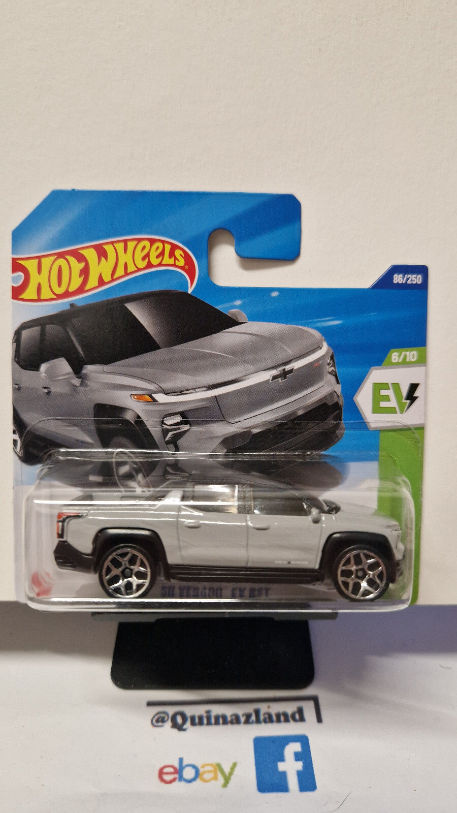 Hot Wheels Silverado EV RST  2025-086 (NP45)
