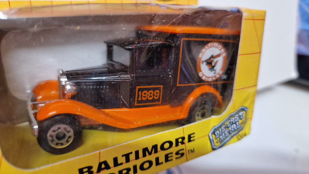 Matchbox 1989 MLB Ford model A Baltimore Orioles ⚠️ bulle fendue   (NP38)