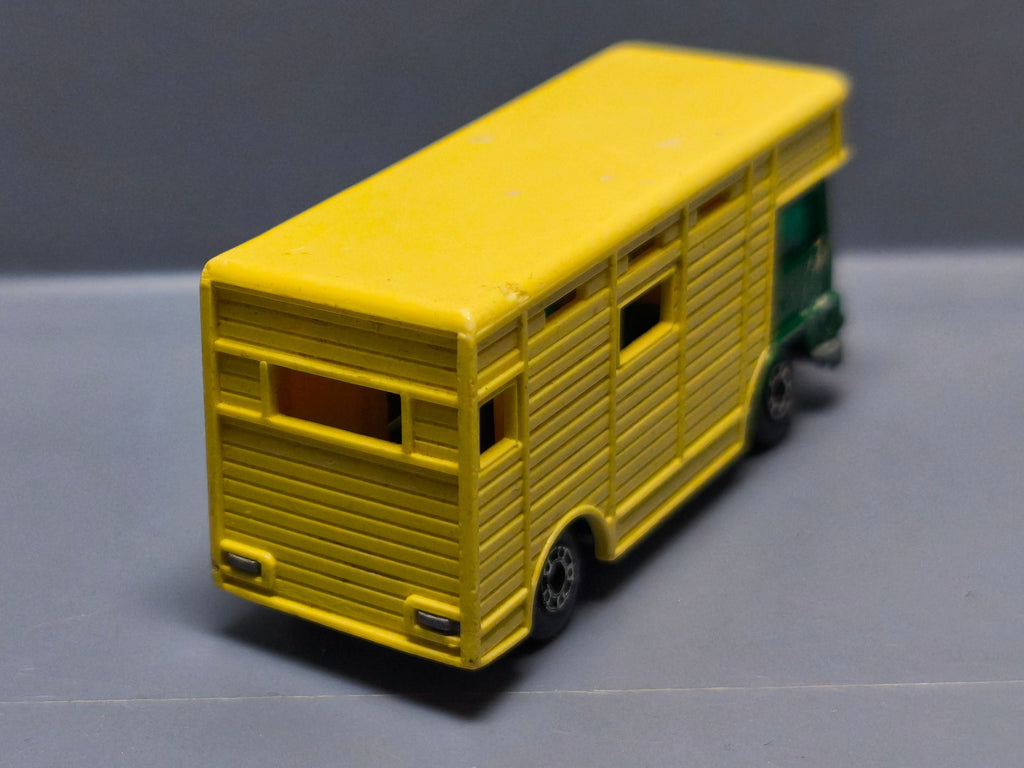 Matchbox Lesney BedFord Horse Box (A24)
