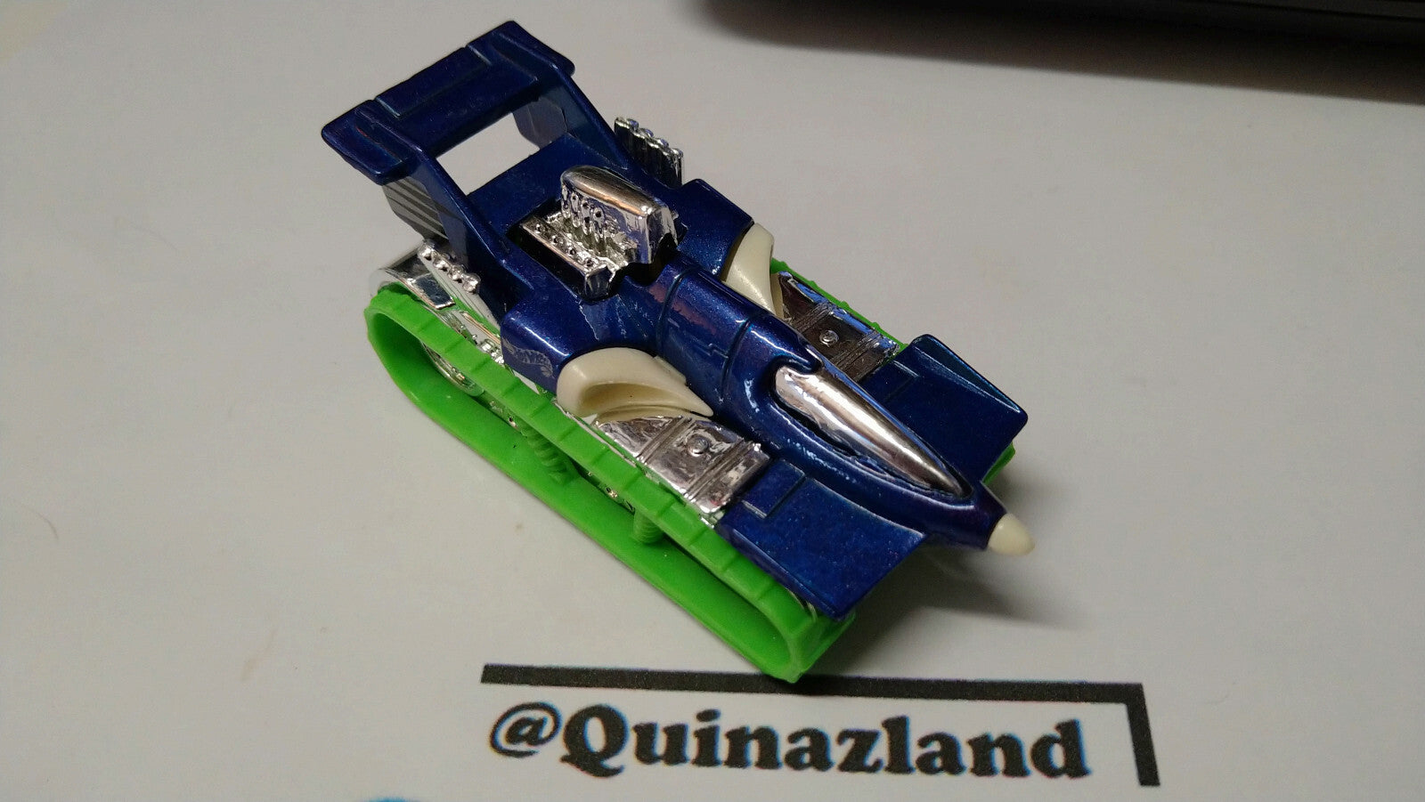 Hot Wheels Treadator 1998-851  (A13)