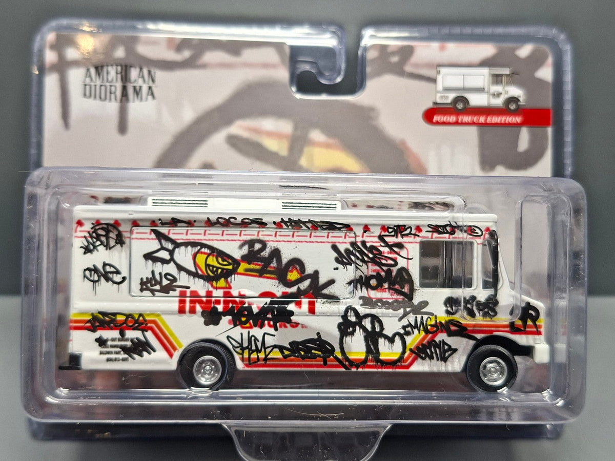 American Diorama 1/64 Food Truck Graffiti Style  (CT07)
