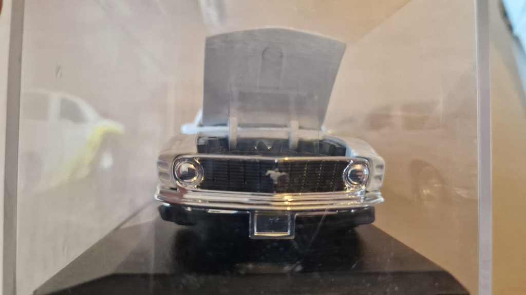 Tootsie toy 1/32 Muscle cars Limitée à 10000 ex  1970 boss mustang  (C9)