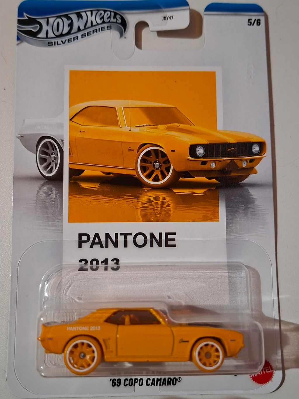 Hot Wheels 2026 Pantone Mix A ’69 Copo Camaro   (NP29)