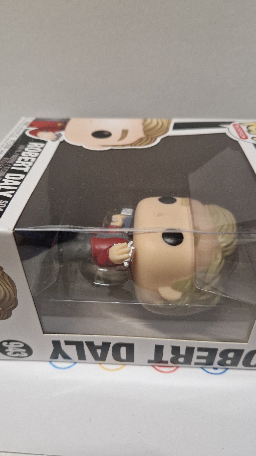 Funko Pop! BLACK MIRROR 943 Robert Daly damaged box  (F7)