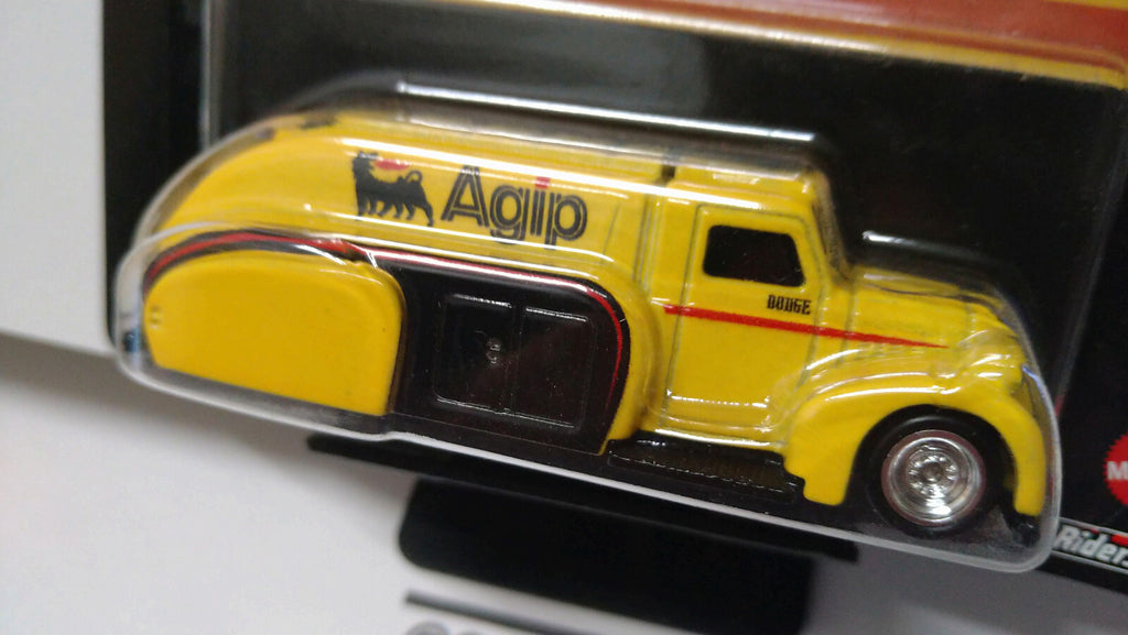 Hot Wheels  Fuel '38 Dodge Airflow Agip (NG122-124)