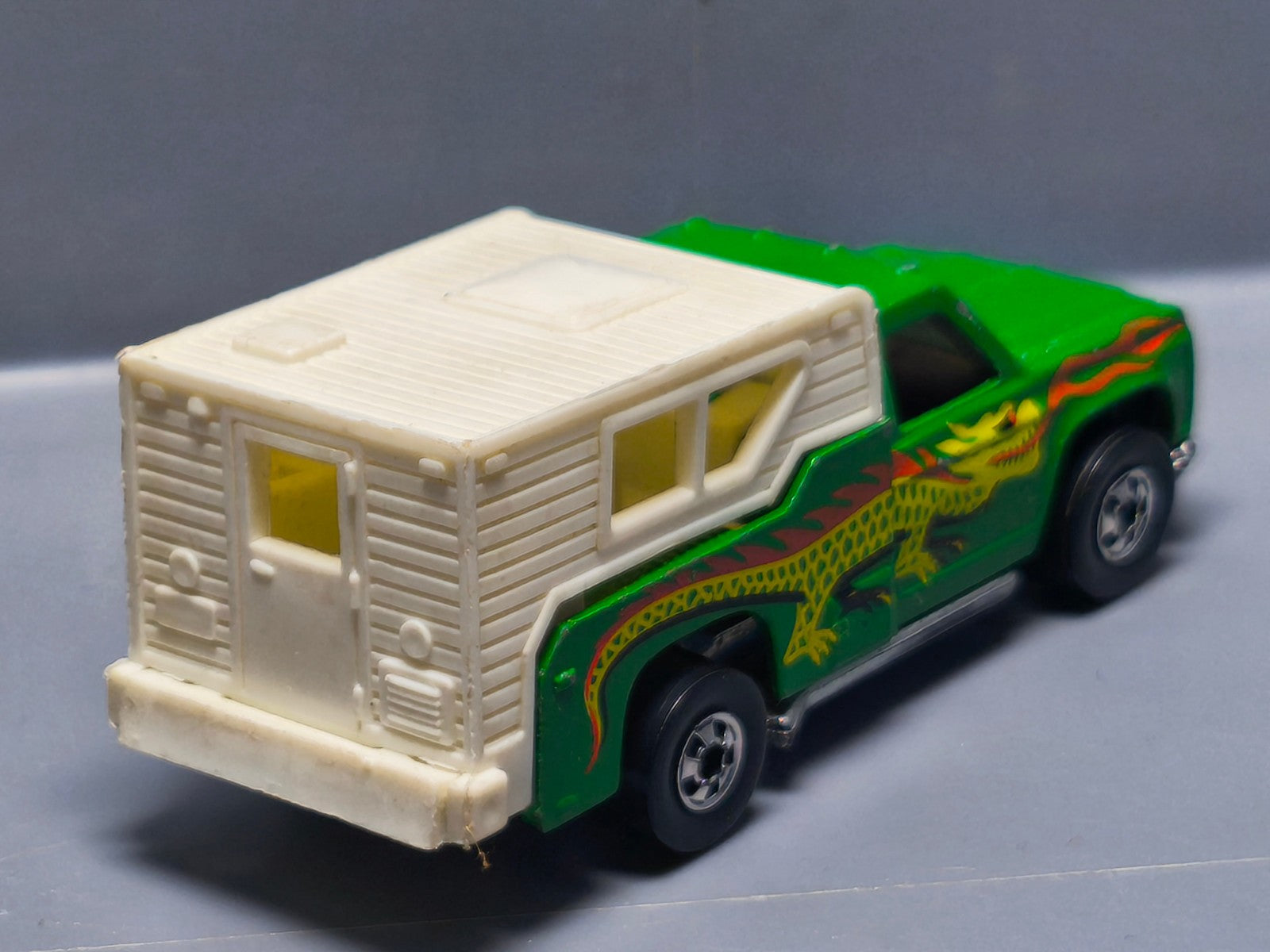 Hot Wheels Backwoods bomb 1977 flying colors (A20)