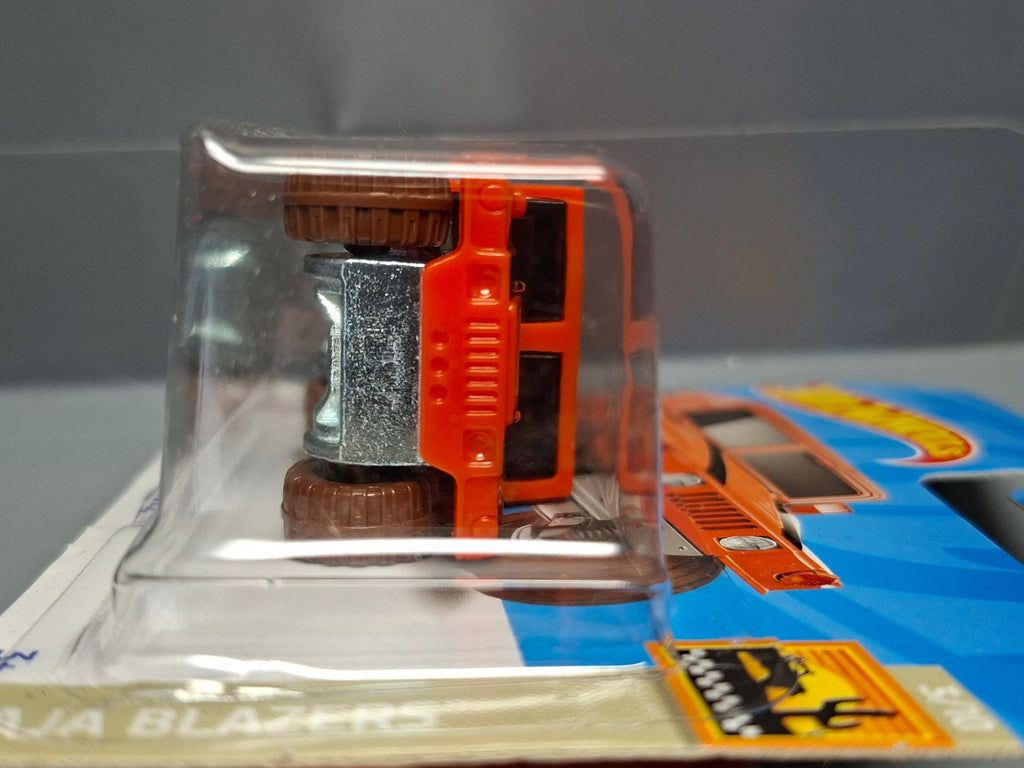 Hot Wheels Humvee 2022-025 (NP13)
